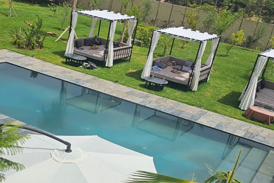 Passe de um dia em Marraquexe com piscina, incluindo almoço e transporte - Relaxar