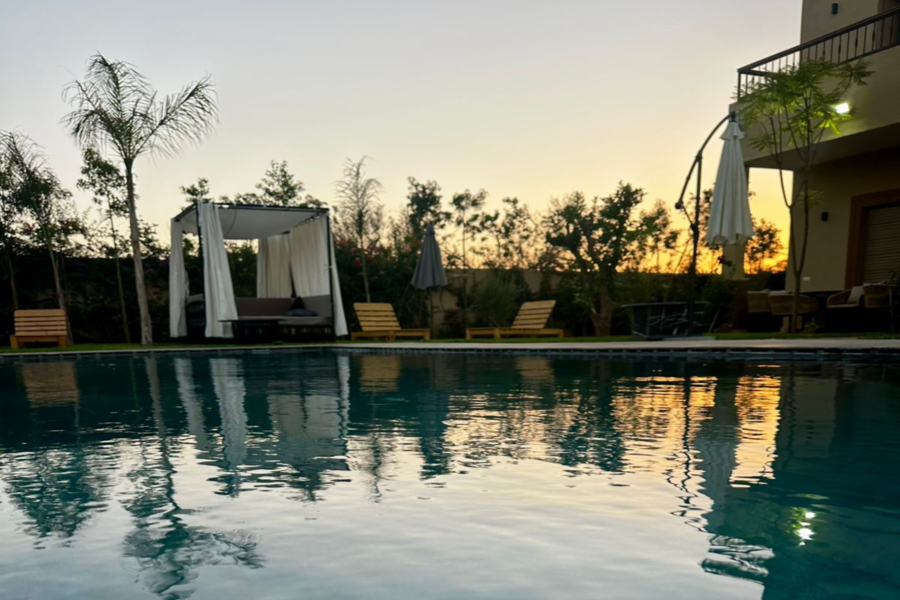 Passe de um dia em Marraquexe com piscina, incluindo almoço e transporte - Relaxar