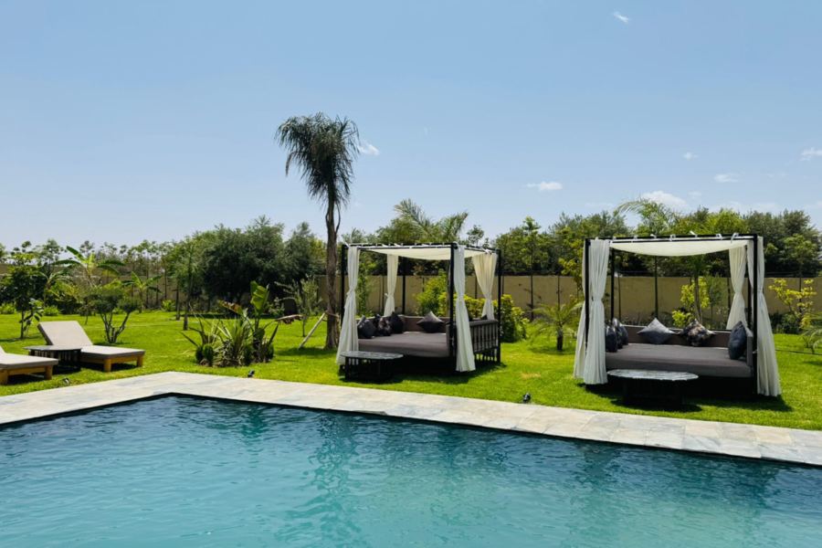Passe de um dia em Marraquexe com piscina, incluindo almoço e transporte - Relaxar