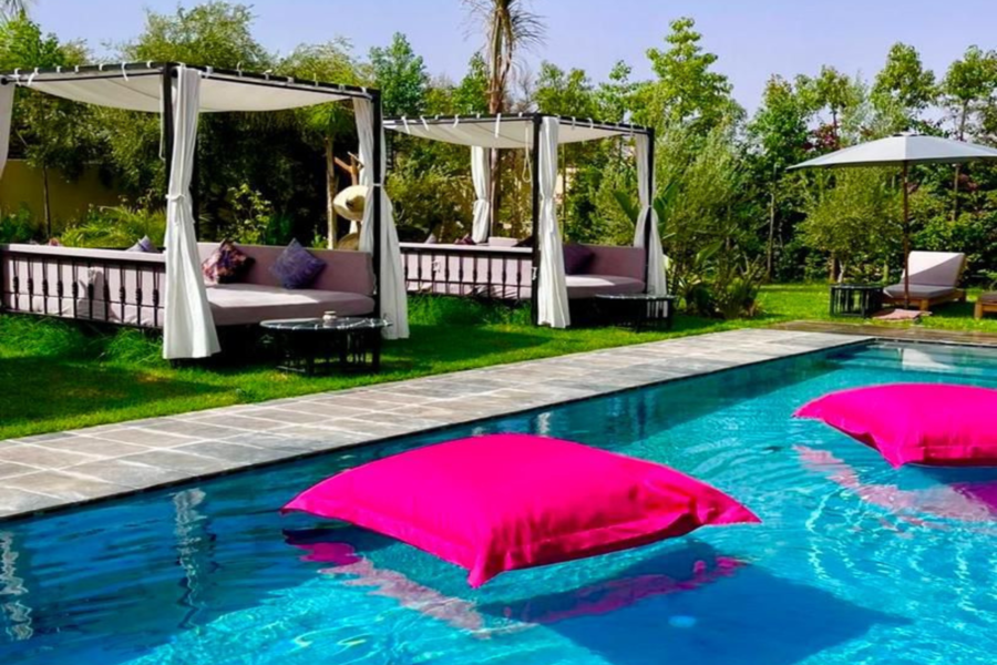 Passe de um dia em Marraquexe com piscina, incluindo almoço e transporte - Relaxar