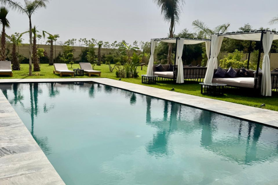 Passe de um dia em Marraquexe com piscina, incluindo almoço e transporte - Relaxar