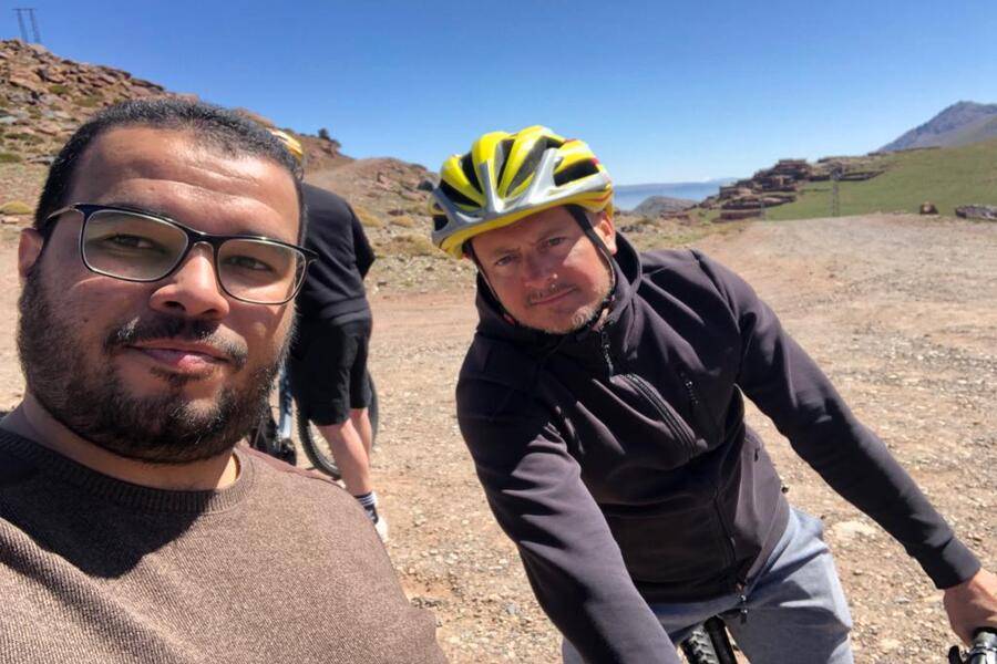 Passeio de bicicleta para Atlas Mountain e vila berbere de Marrakech