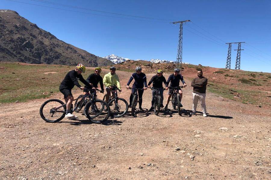 Passeio de bicicleta para Atlas Mountain e vila berbere de Marrakech