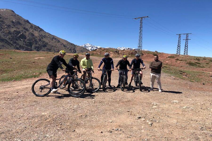 Passeio de bicicleta para Atlas Mountain e vila berbere de Marrakech