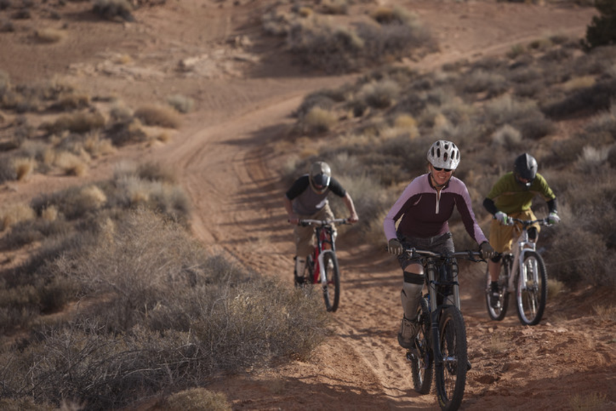 Passeio de bicicleta para Atlas Mountain e vila berbere de Marrakech