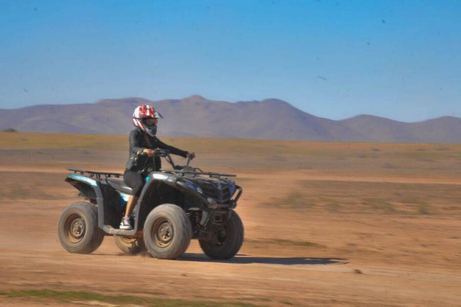 Experiência de quadriciclo no lago Lalla Takerkoust saindo de Marrakech