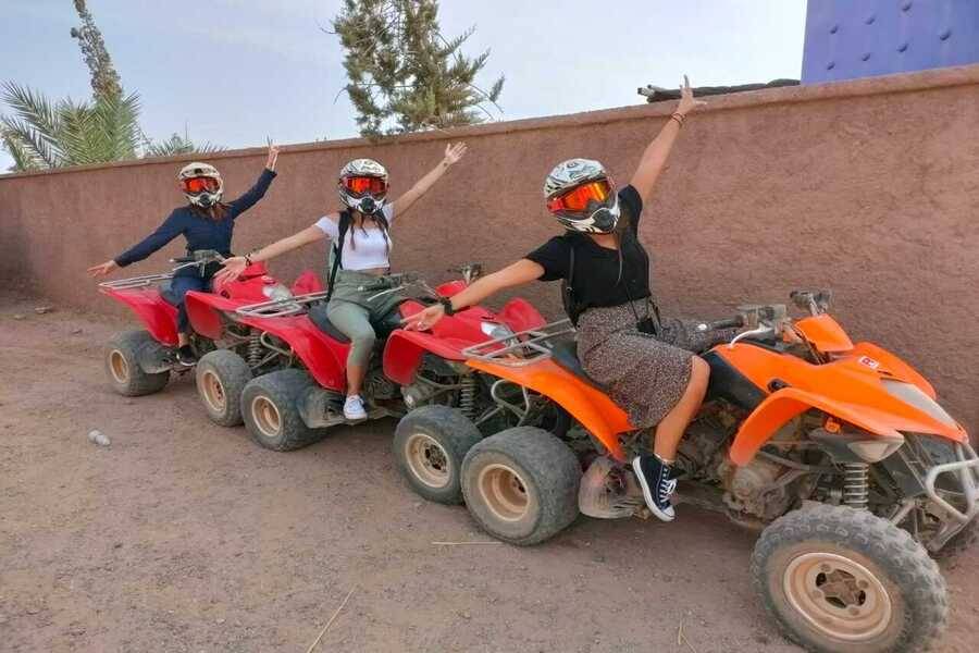 Passeio de camelo e moto-quatro e tratamento de spa e hammam