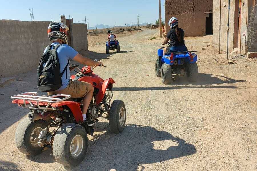 Passeio de camelo e moto-quatro e tratamento de spa e hammam